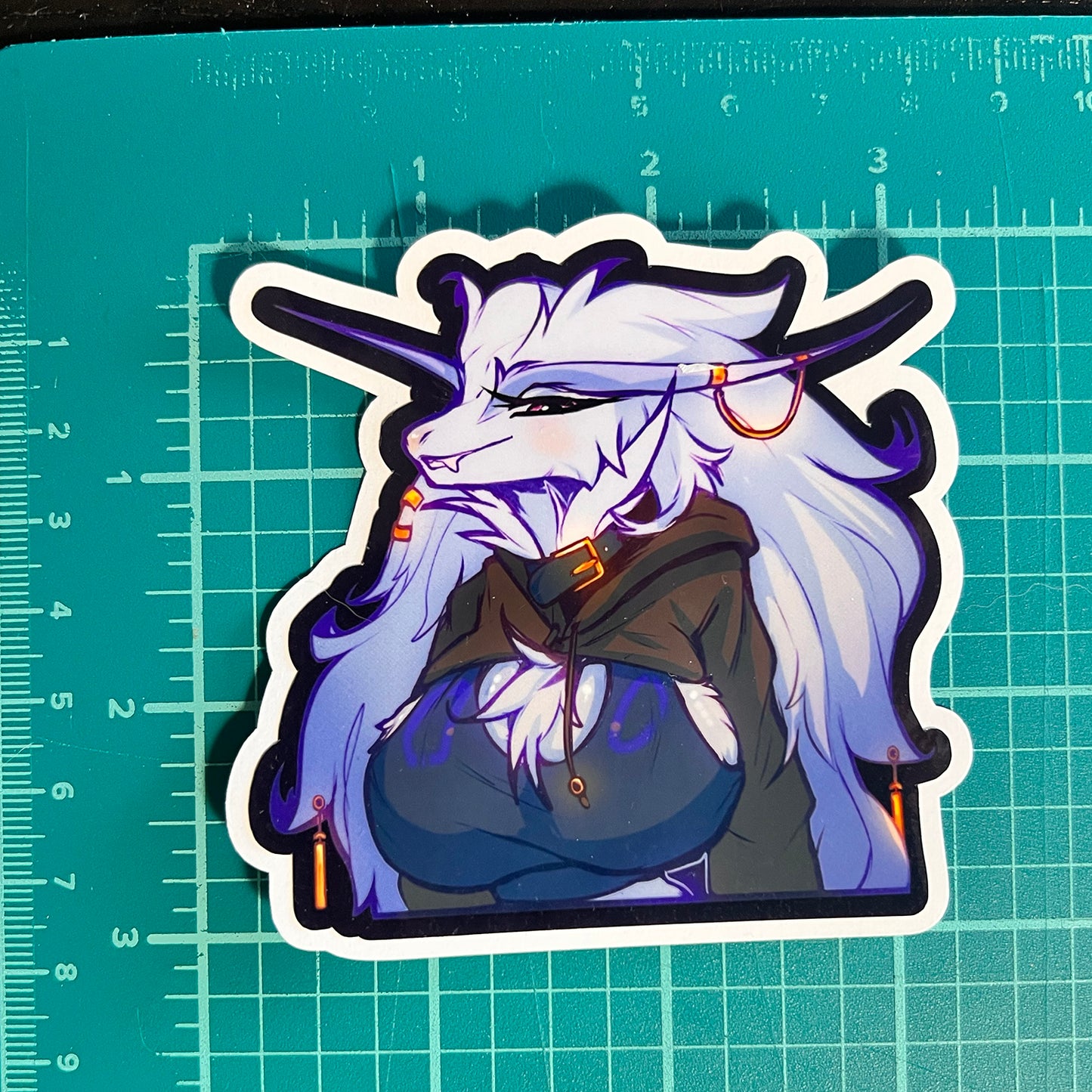 Sujin portrait glossy sticker 3in|7cm