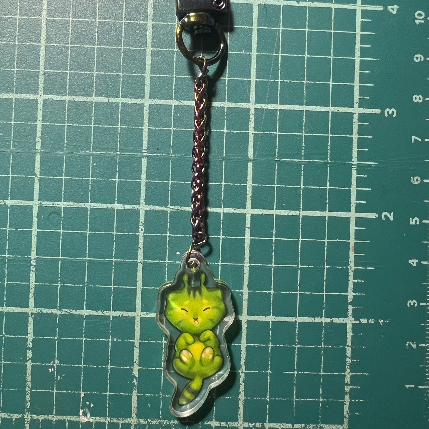 Small Alienkitty Glorp Keychain 1.5in | 3cm